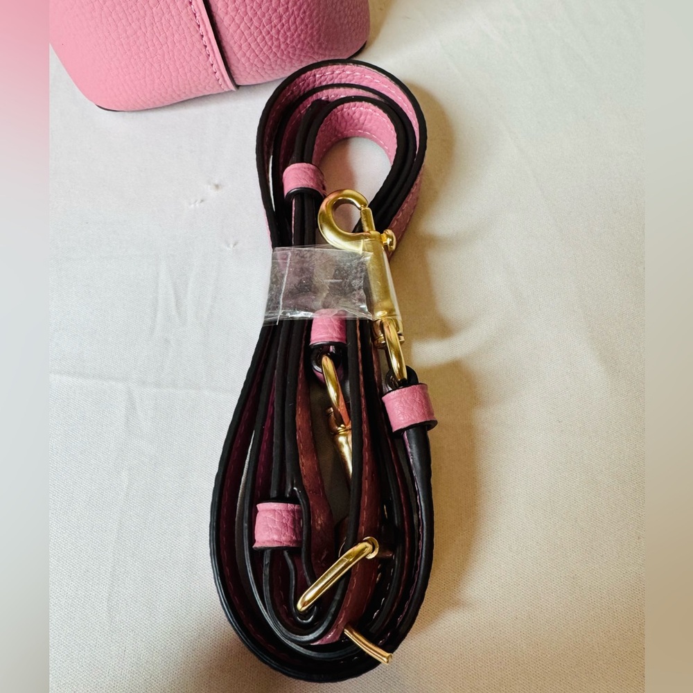 COACH Mollie Bucket bag Pink NWT - Picture 9 of 13